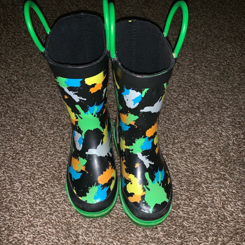 Kids rain boots size 7/8